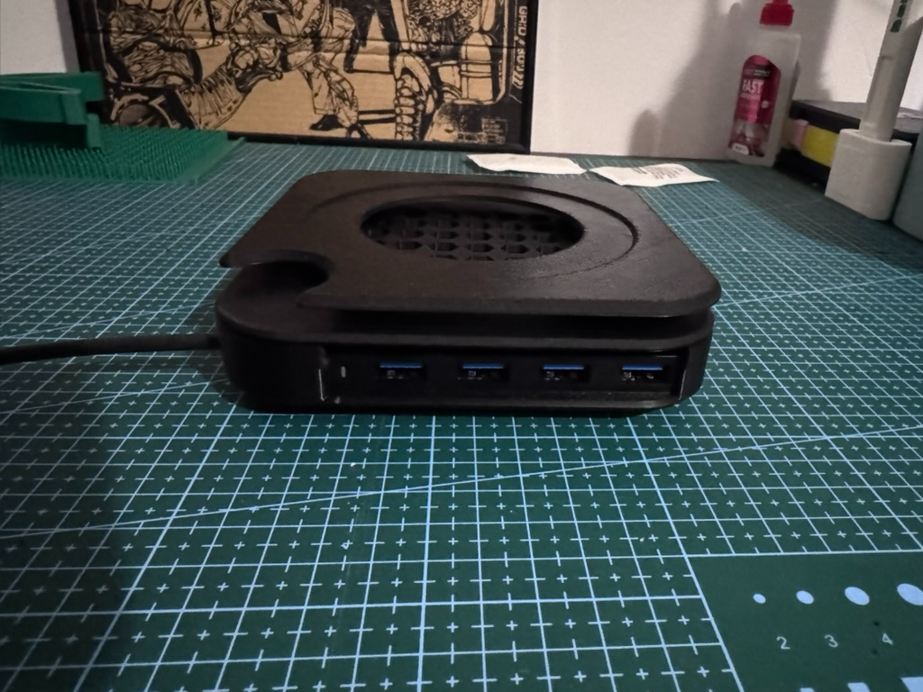 M4 Mac Mini stand with USB hub and SSD enclosure