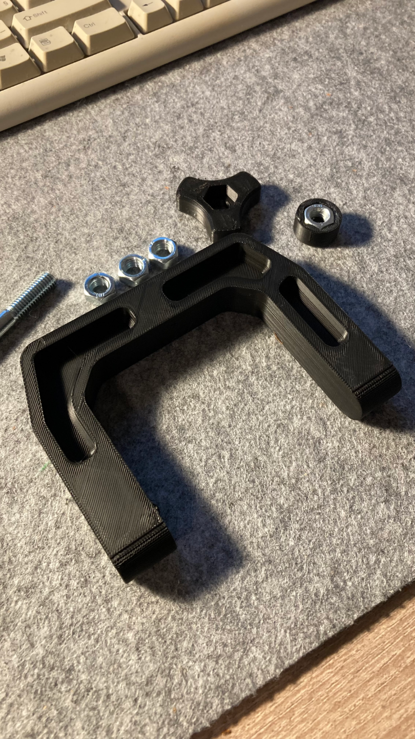 Small manual vice (M8)