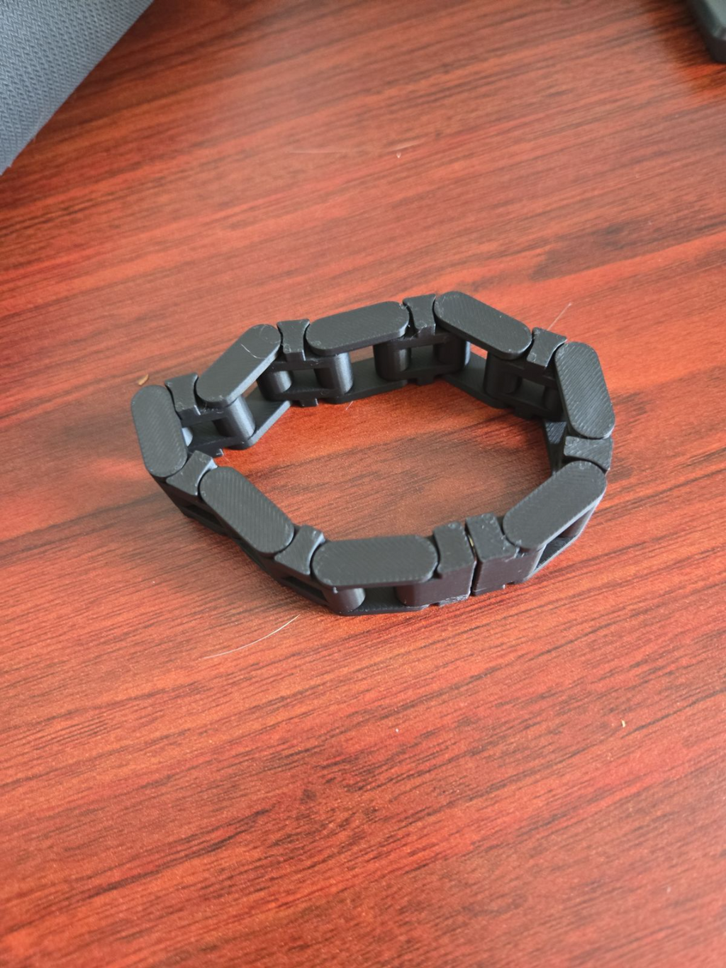 Print in place chain bracelet uses 6 4x2 magnets