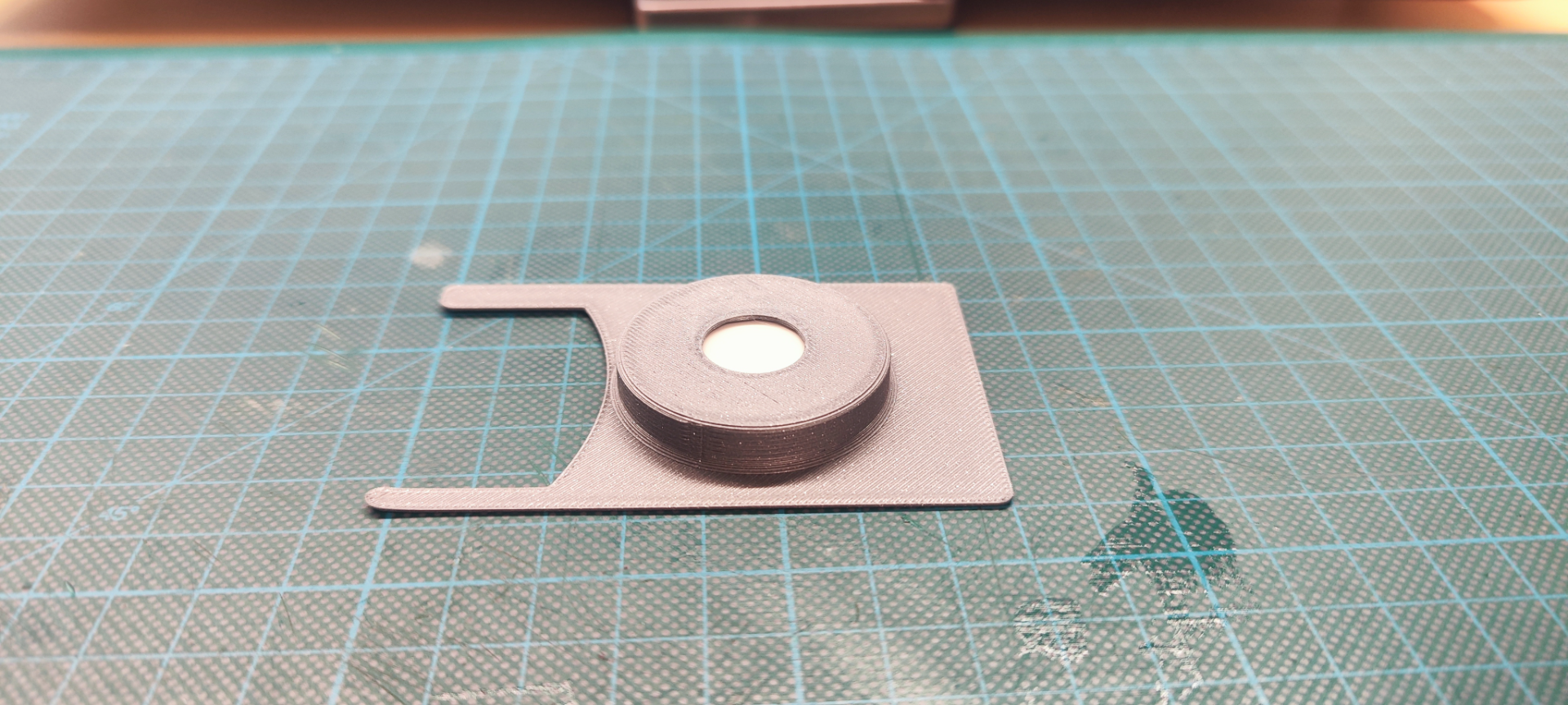 I-Clip wallet chipolo adapter