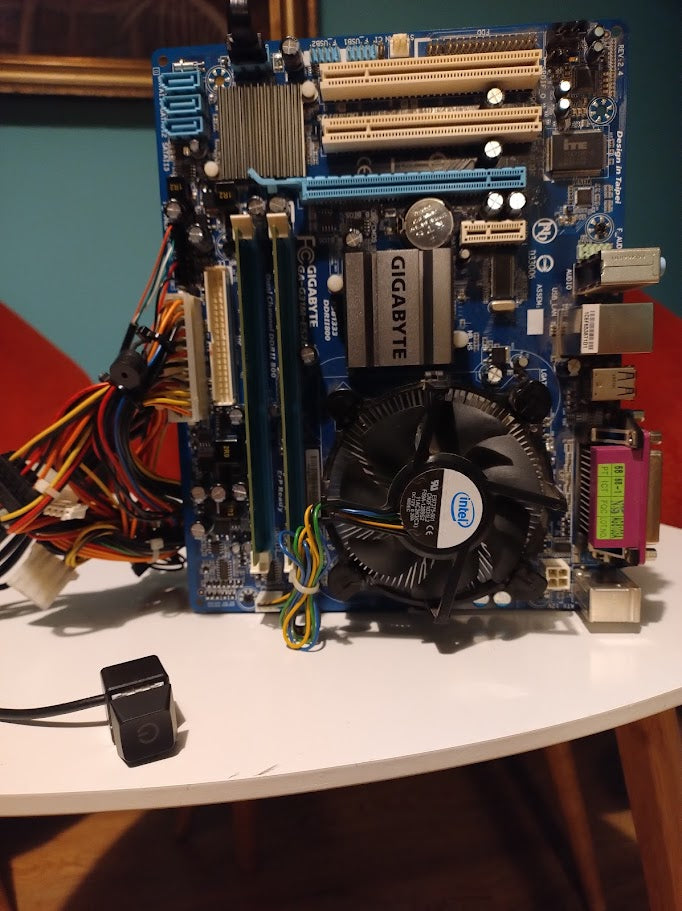 Minimalist Open Frame for PC Components