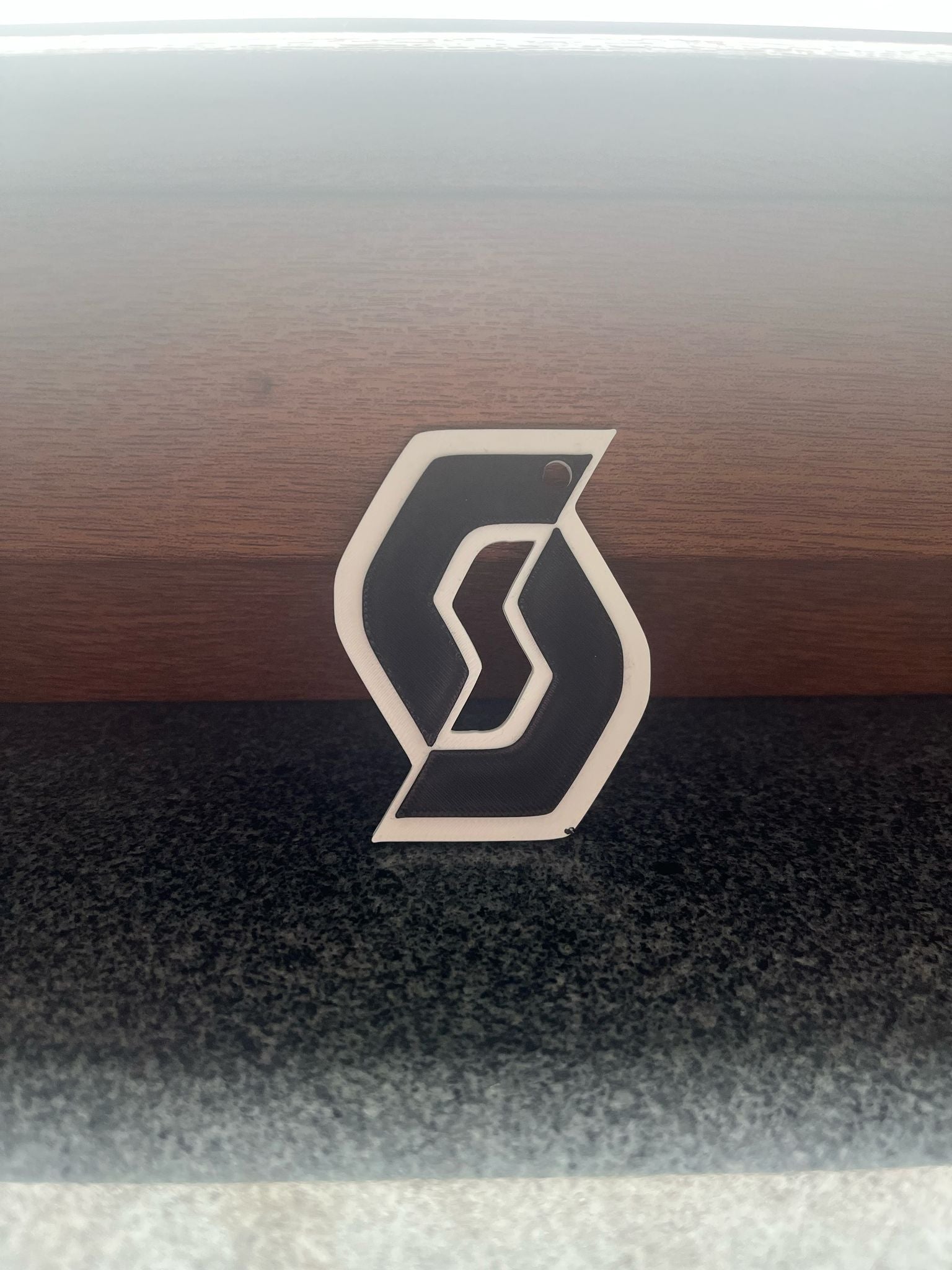 Scott- pendant