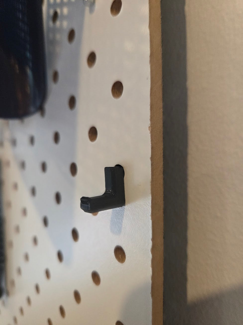 Bunning CUSTOMWood Pegboard beg