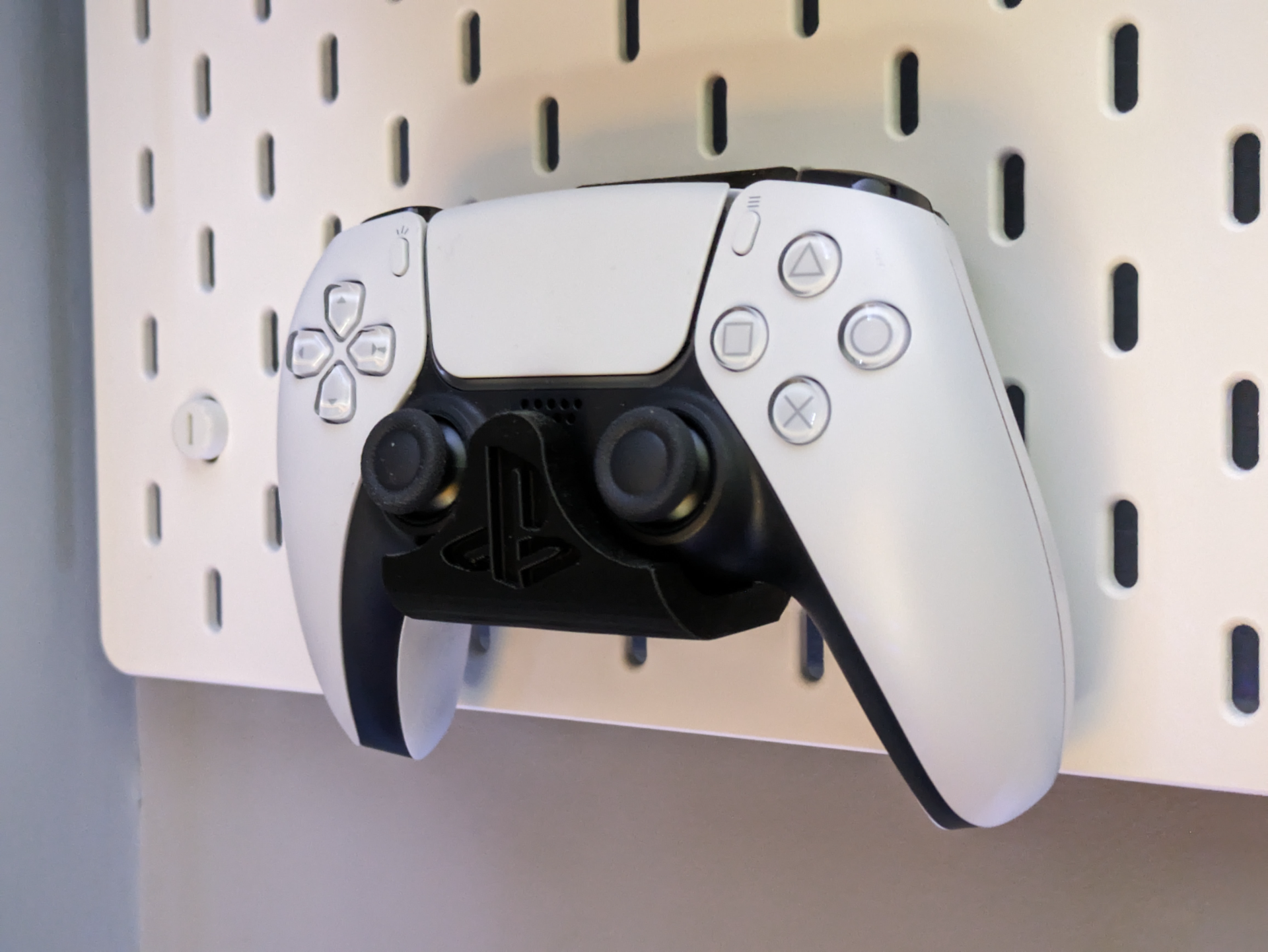 PS5 Controller Mount for Ikea Skadis