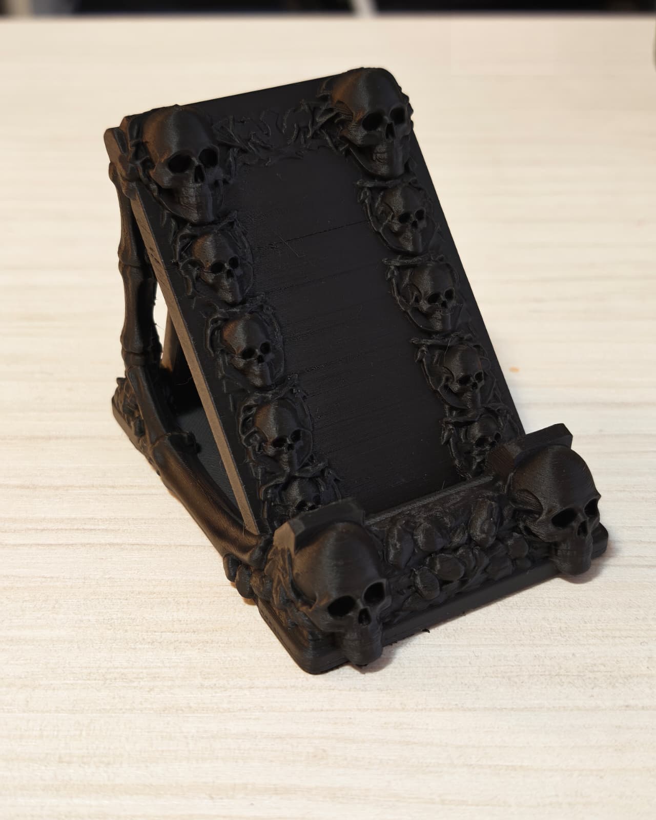 Skull Phone Holder