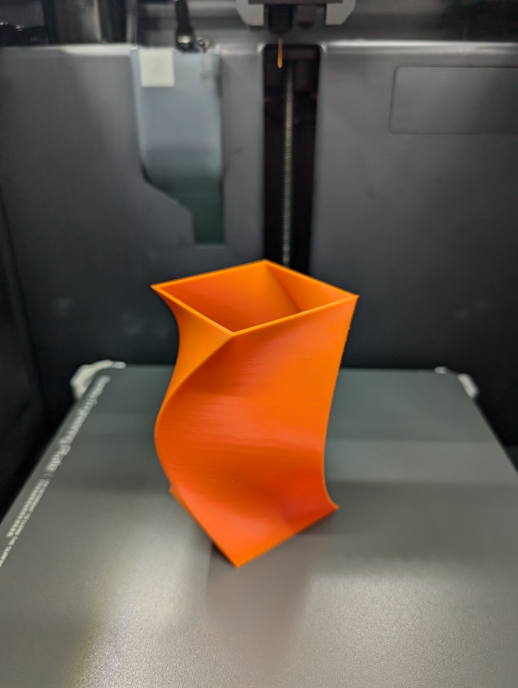 Square curvy vase/ pencil cup