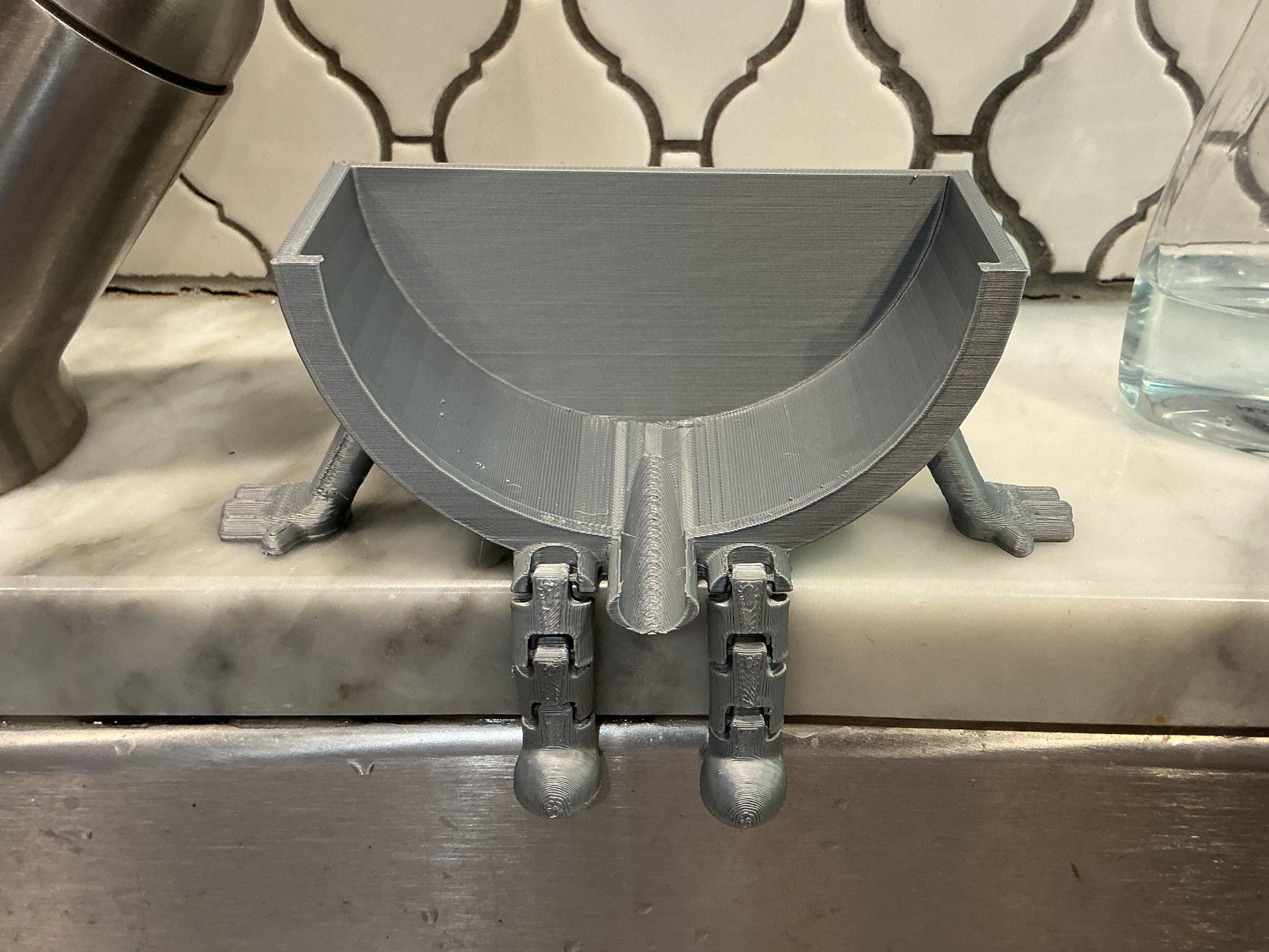 Articulated Scrub Daddy Sink Holder w/ Drain