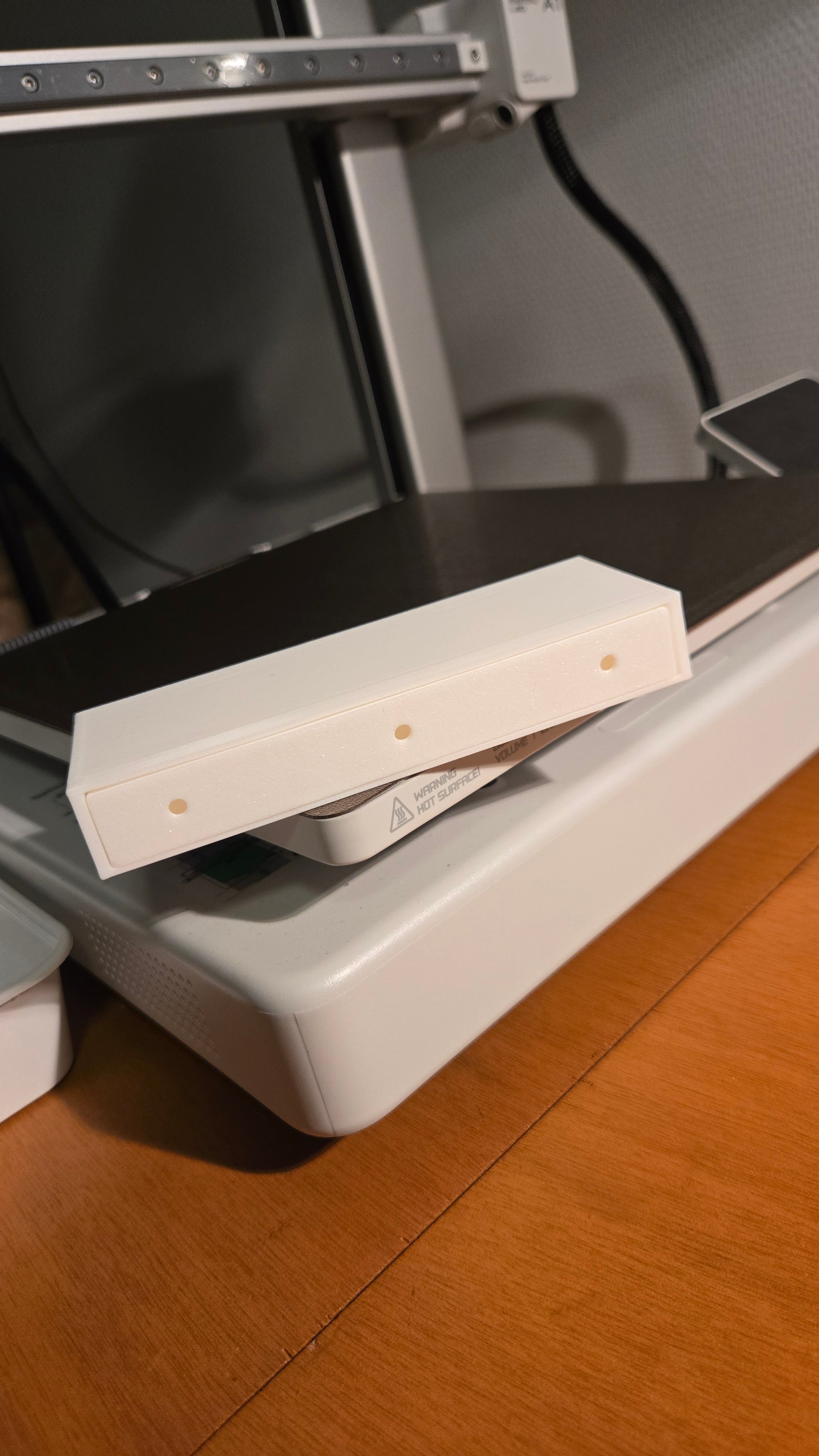 pequena estante invisivel, small floating shelf