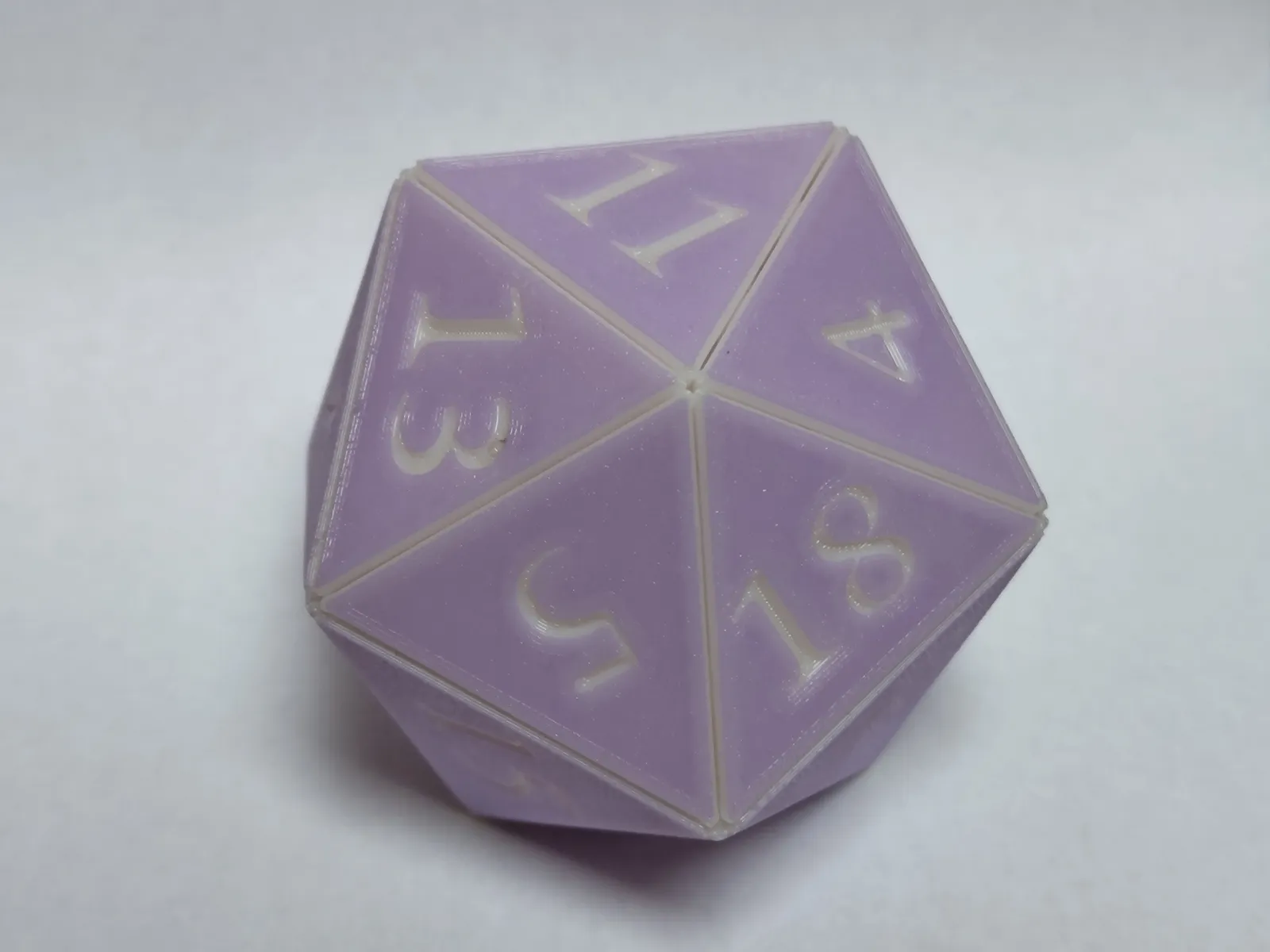 Baldur's Gate 3 inspired snap-together D20 - Filament change version