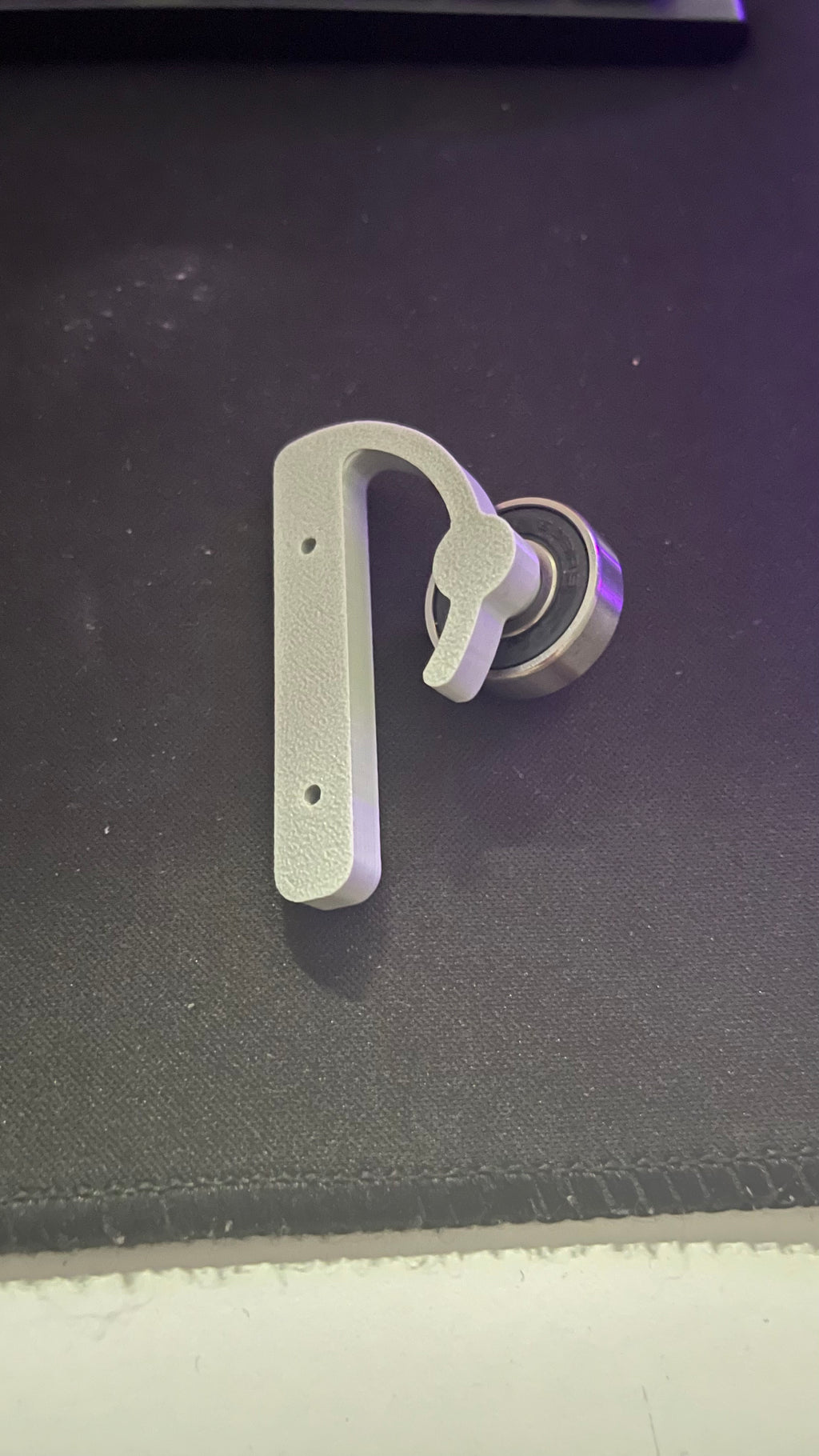 608-2RS ball bearing assisted guide bracket.