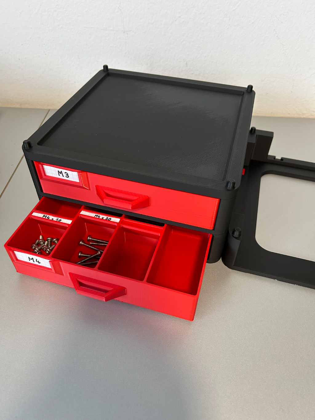 Stackable drawer/organizer for screws/tools/parts