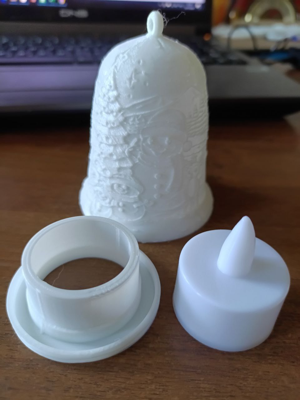 The basis of a New Year's bell for a tea candle