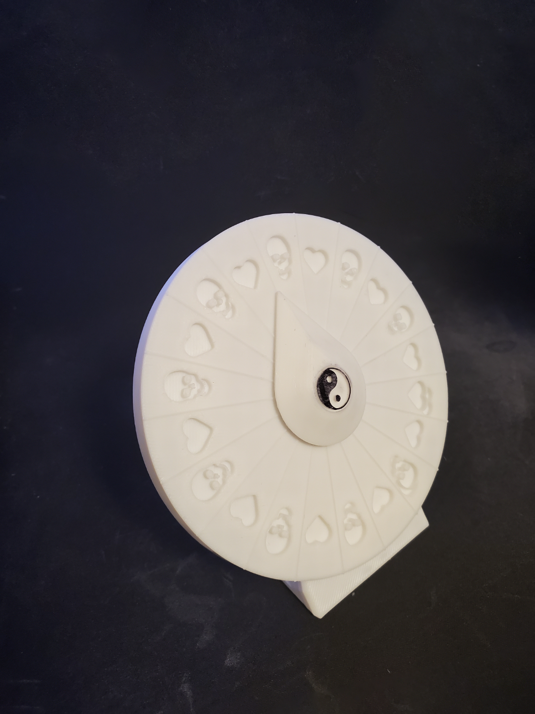 Wheel of fate: Death Saving Throw spinner!