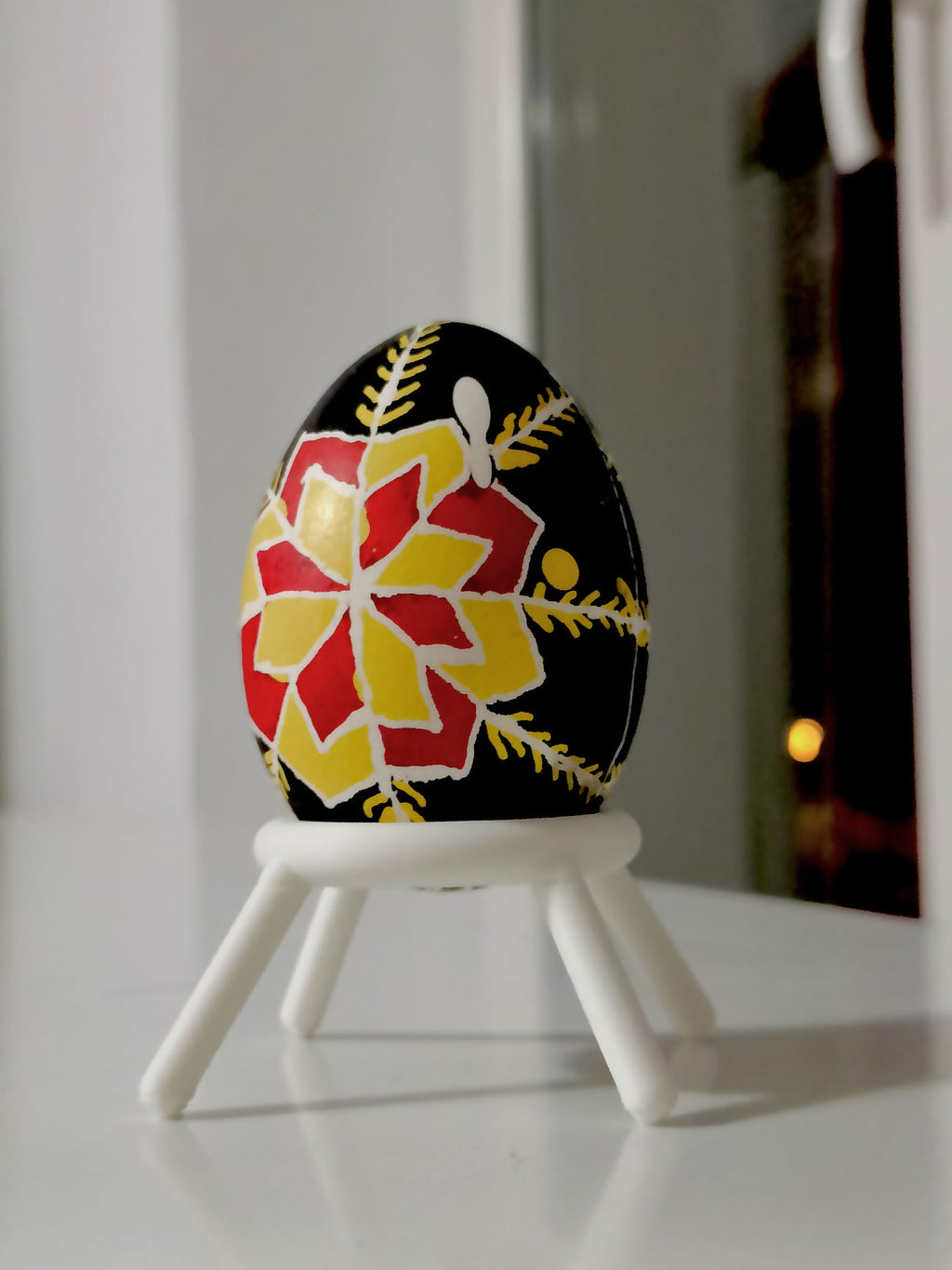 Minimalist Support Ring for Painted Easter Eggs