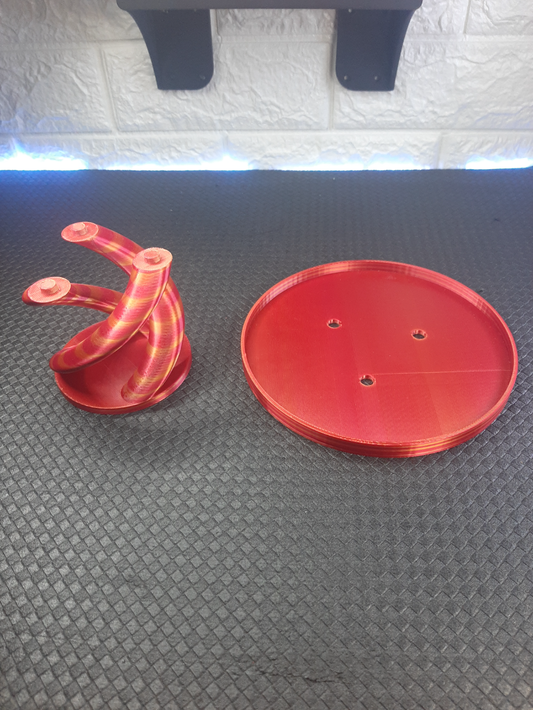 MODERN TRAY