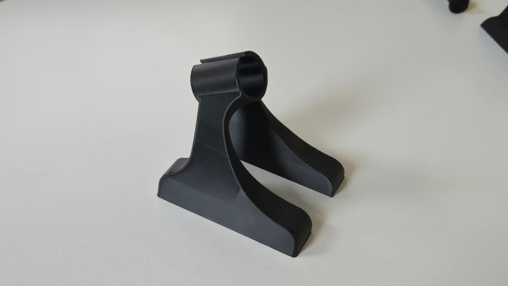 Microphone Stand - 20mm diameter mic - 30° angle