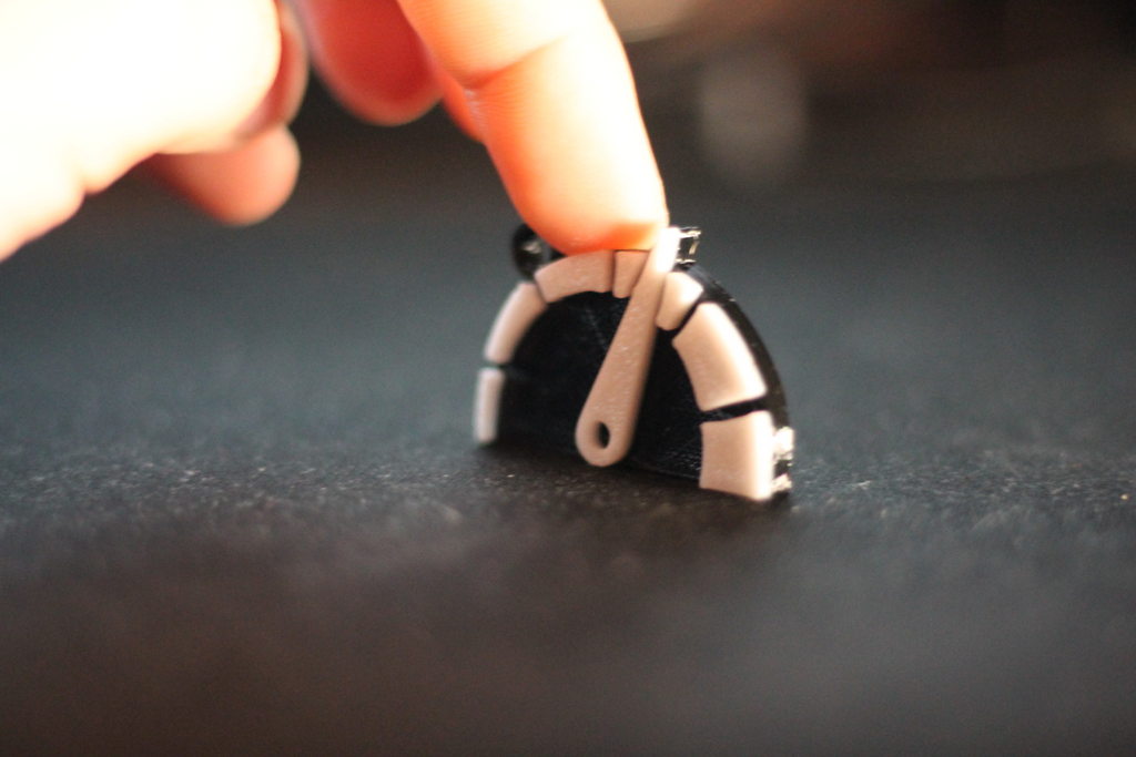 SPEEDOMETER/ACCELEROMETER CAR KEYCHAIN