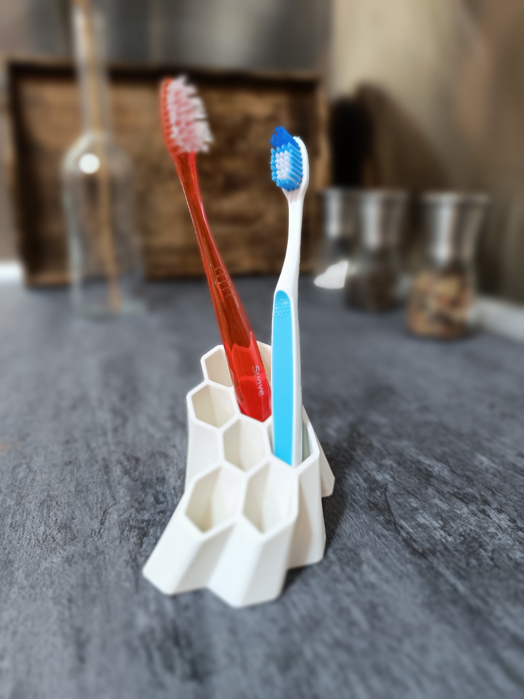 HEXAGONAL PEN TIN