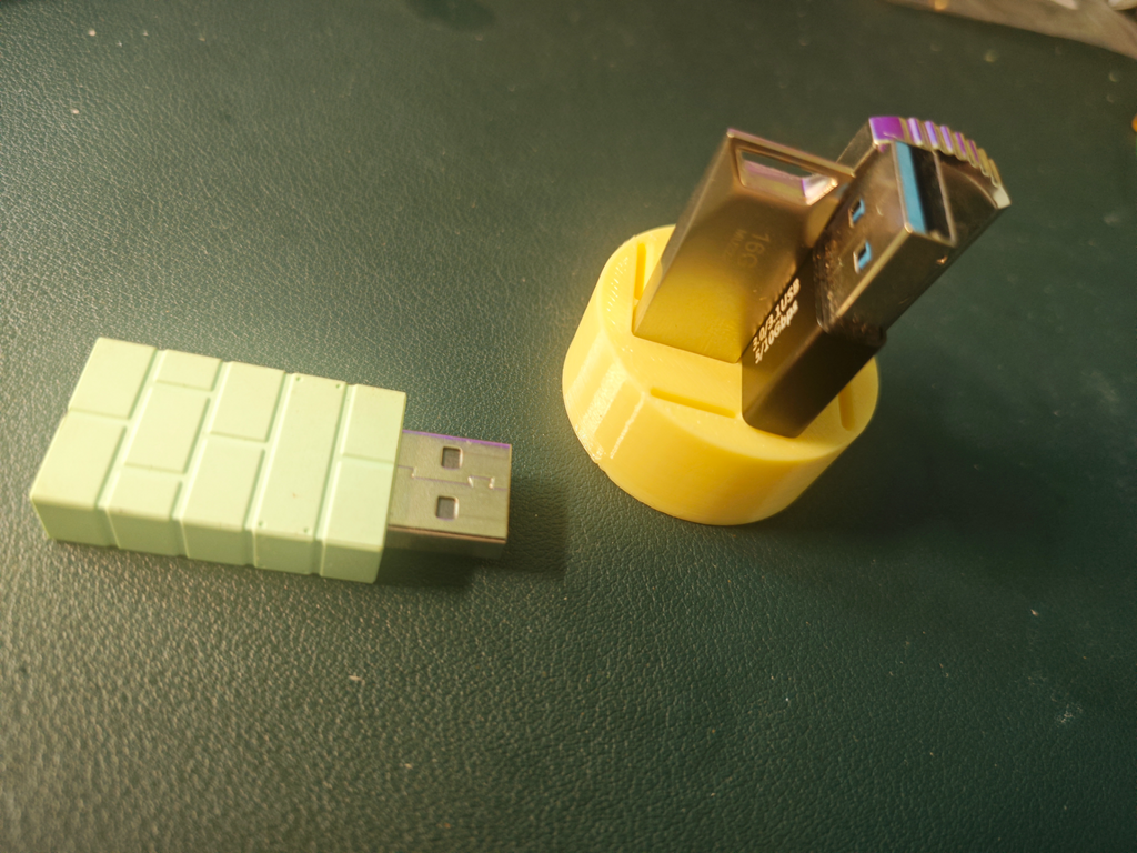 USB flash drive memory card storage box
