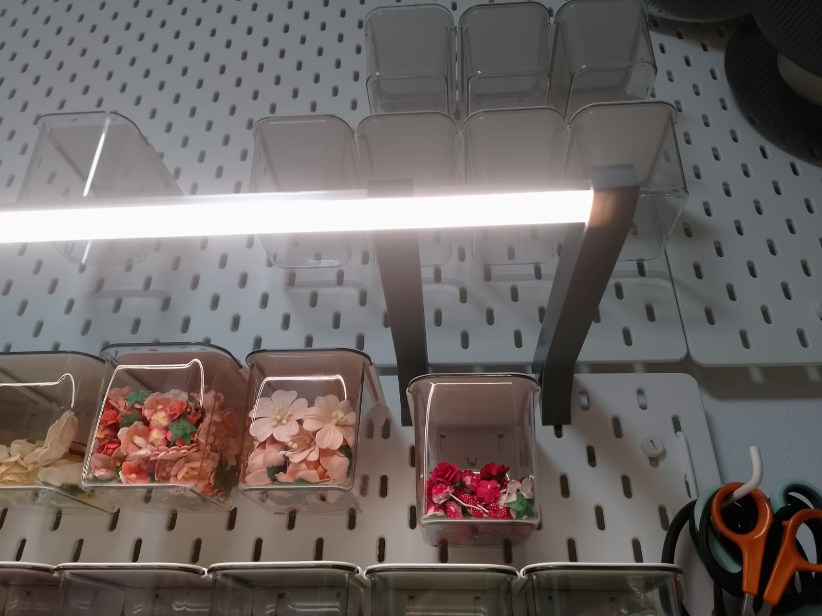 Skadis Led holder
