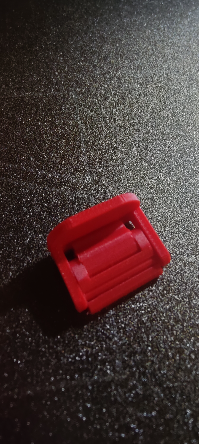 Small Toggle Latch