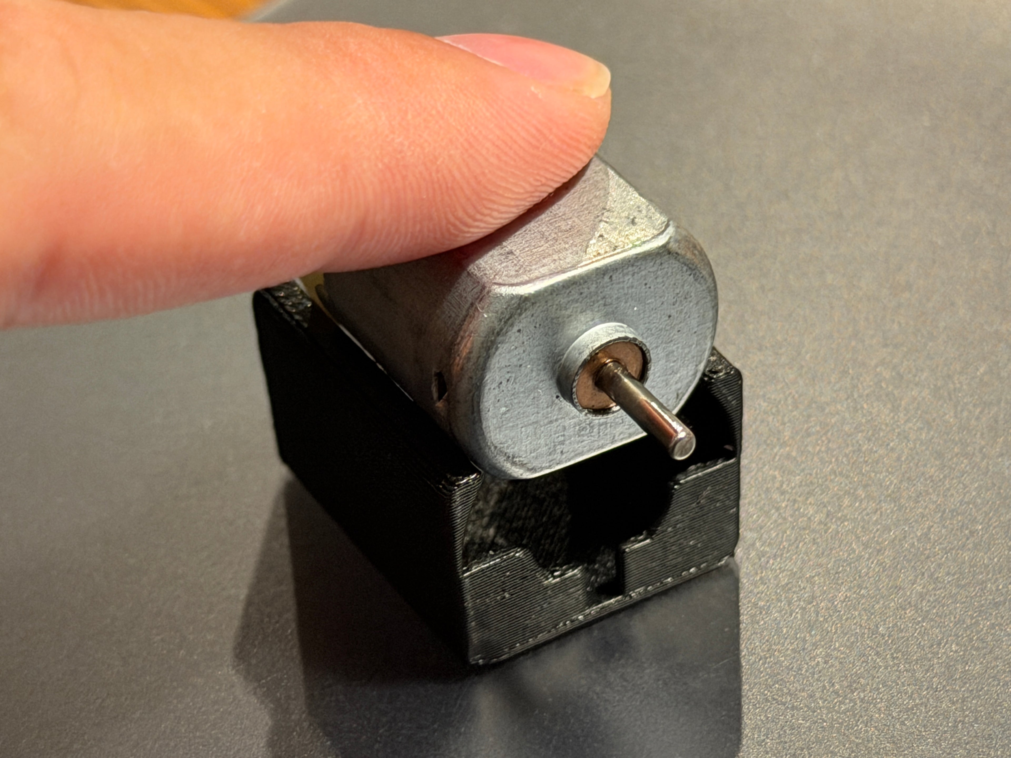 Snap Fit DC Motor Socket