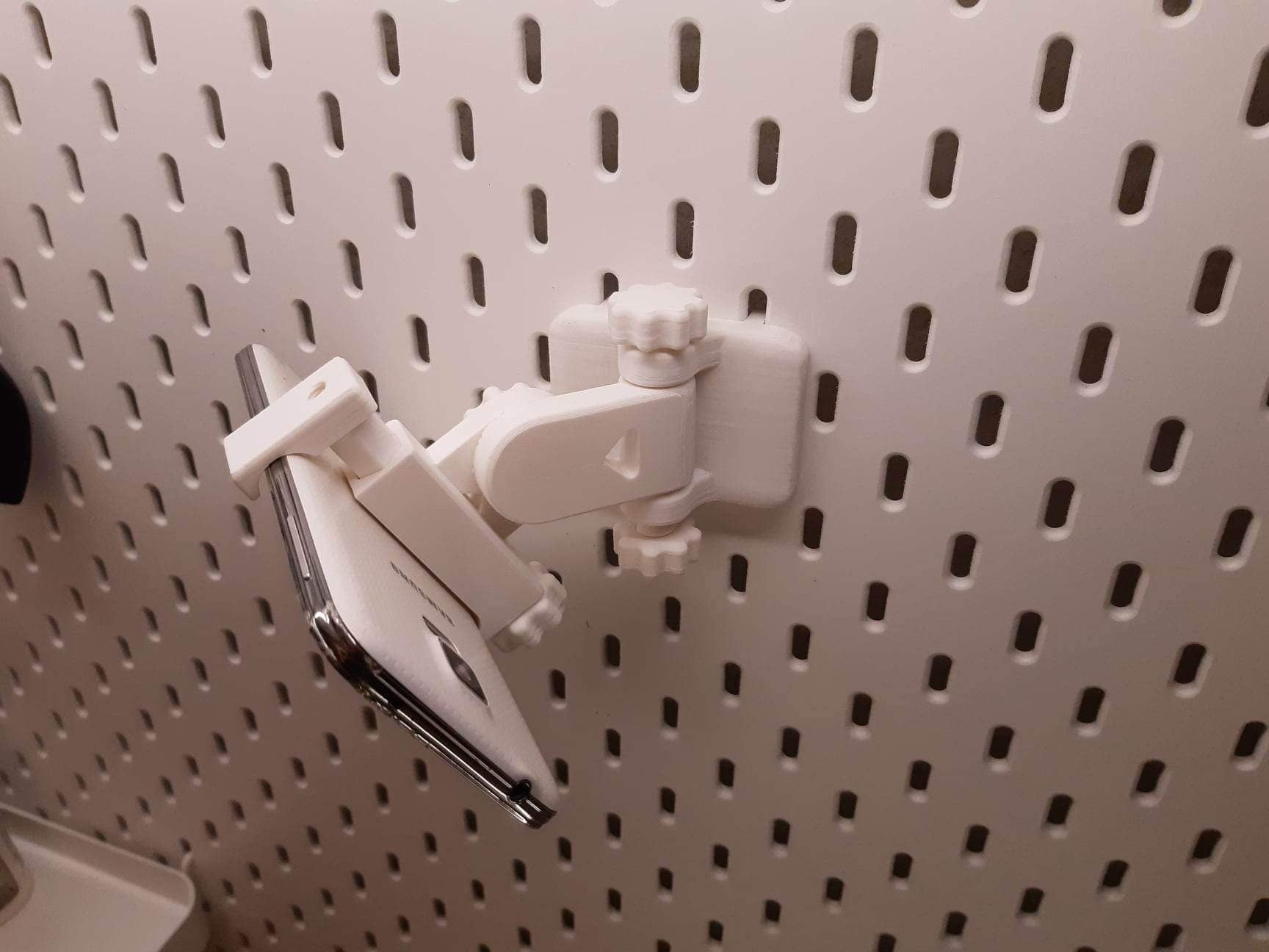 Adjustable Skadis phone mount