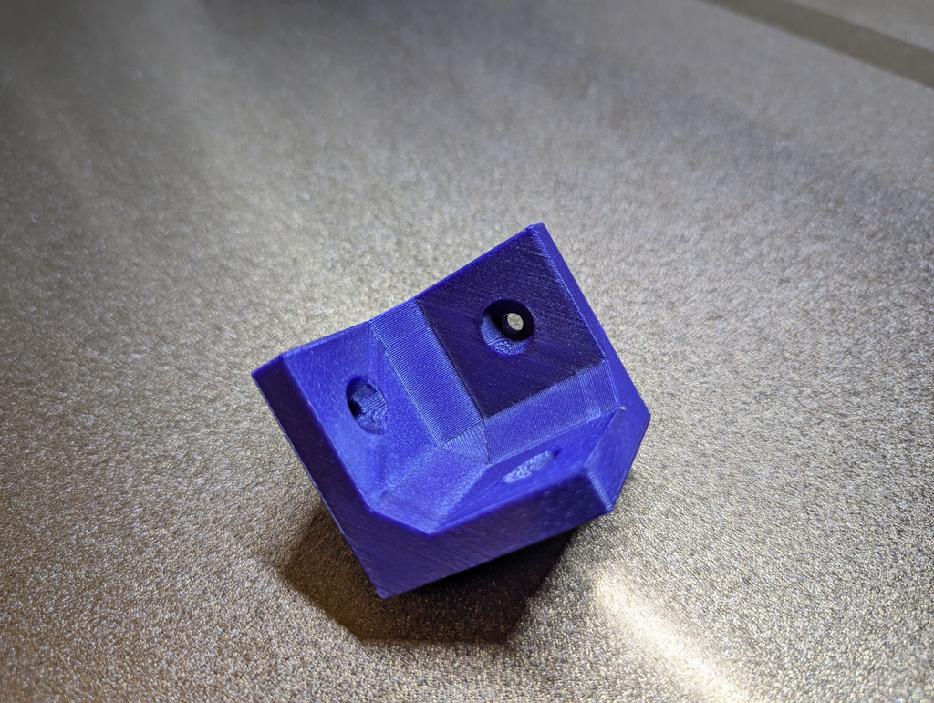 3-way corner bracket 40x40x40mm M4