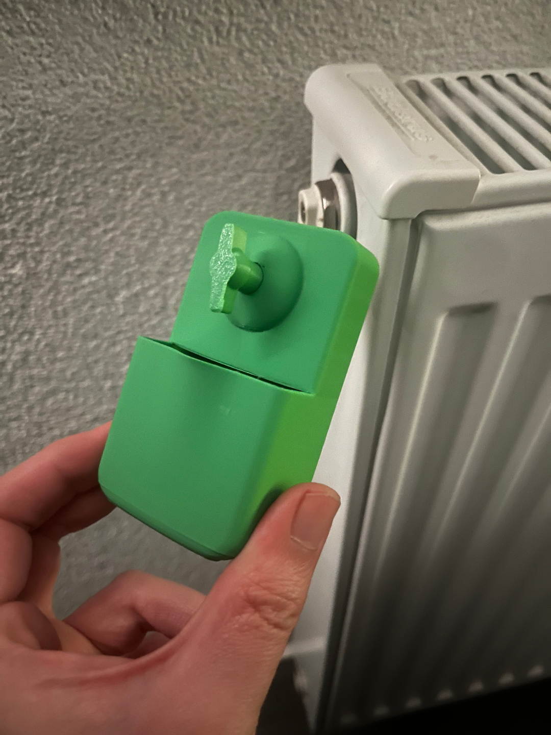 Radiator Heater Bleed Key with Collection Container