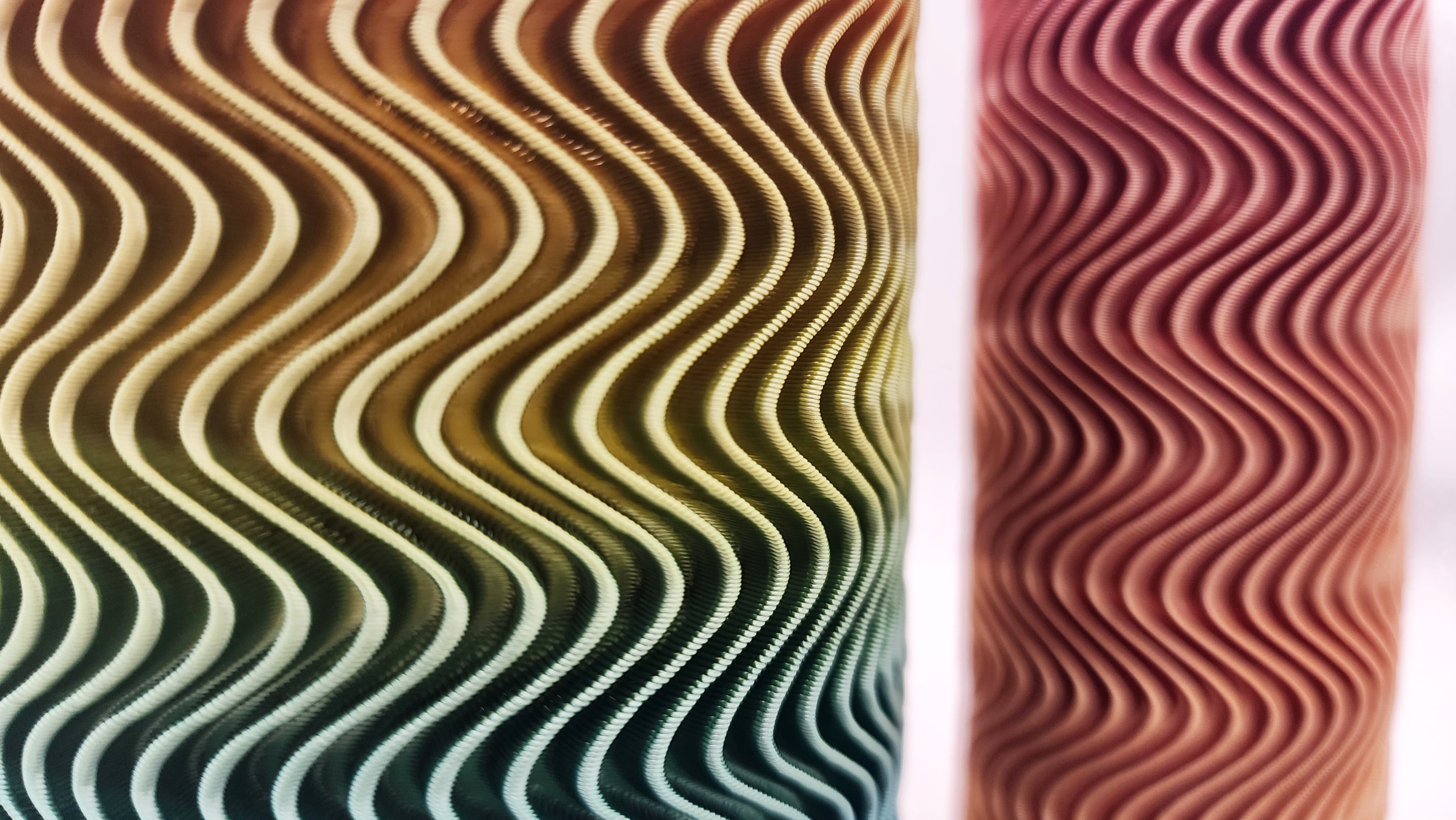 Wavy Spiral Vase Set