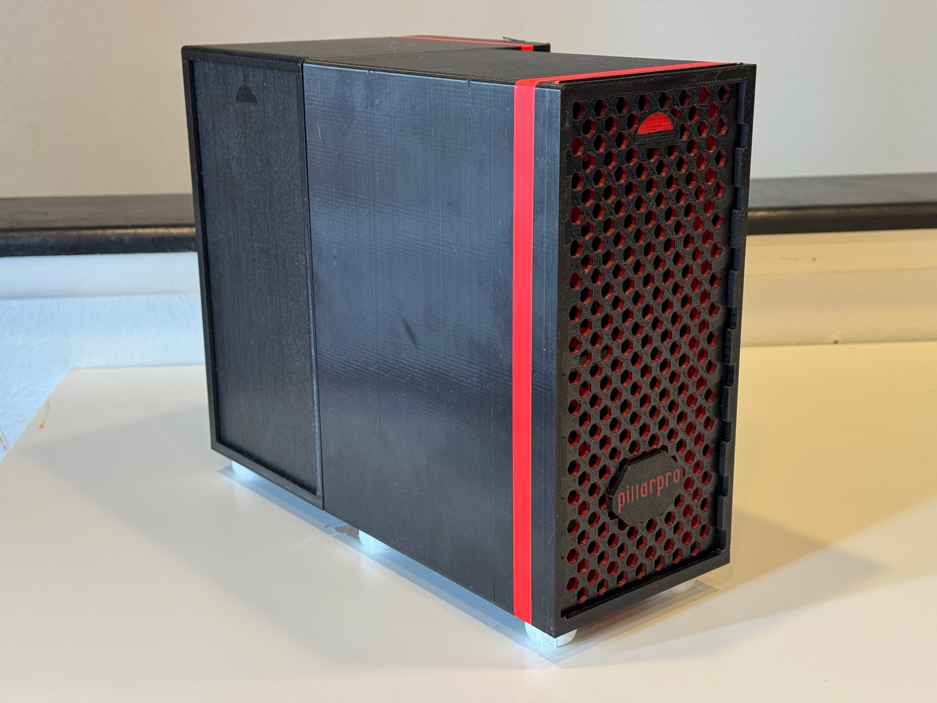 pillarpro - Open Source 8-bay NAS + 3.5" drives.