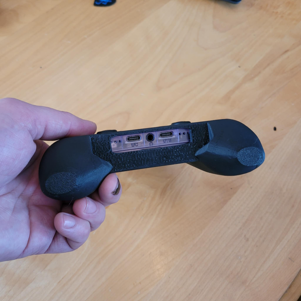 R36S Retro Gaming Console Grip - Pyreling Remix