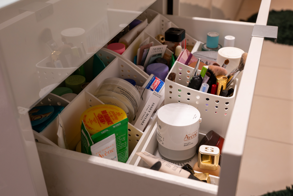 Bathroom organizer