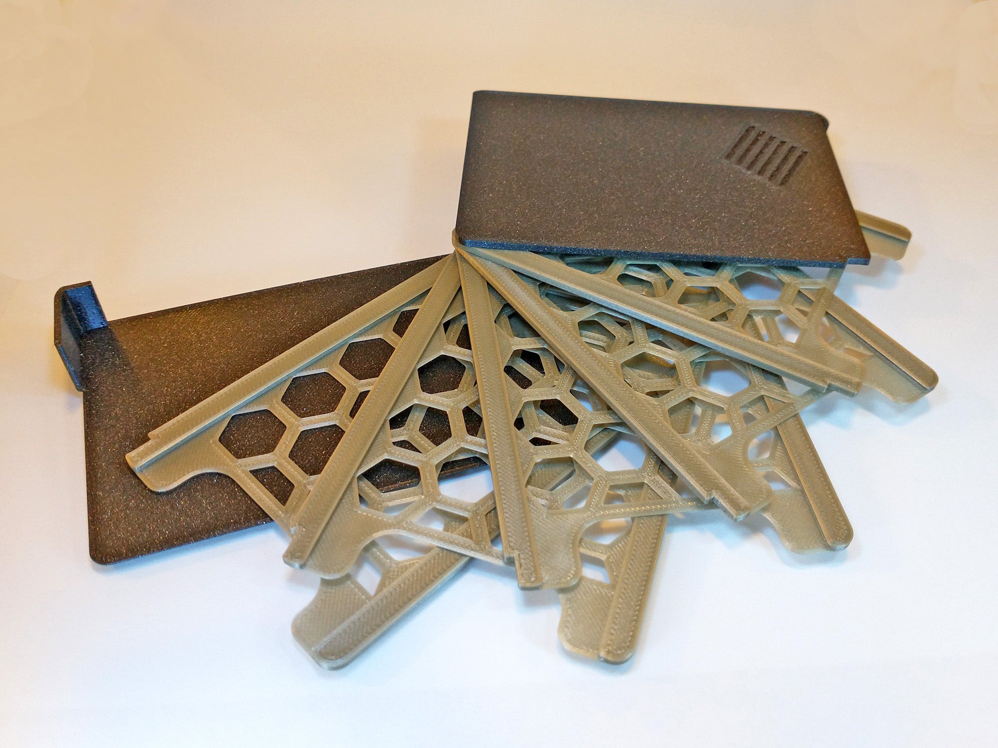 Fan-Out Card Wallet