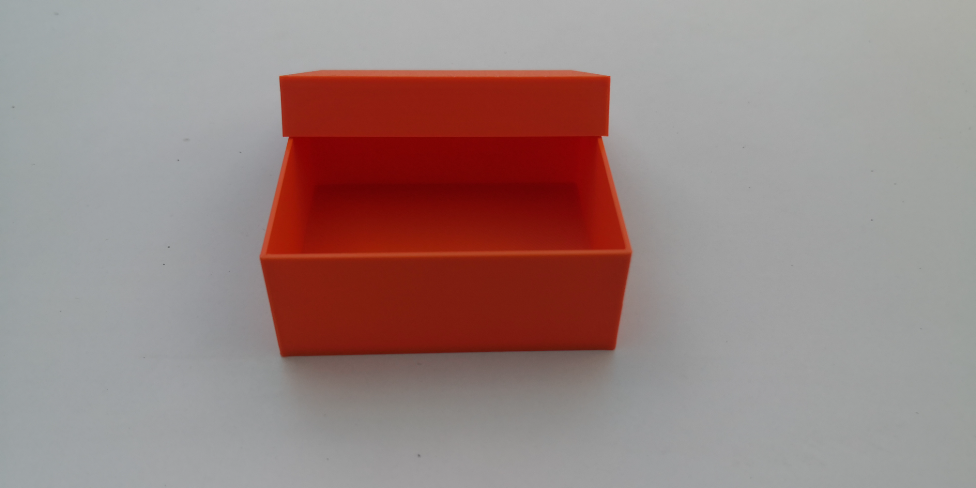 small box with lid 62mm x 50mm x 23mm