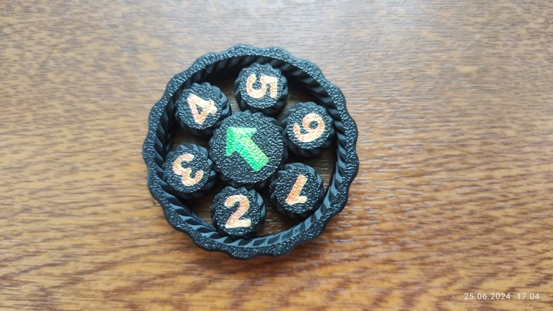 Rotary fidget spinner dice