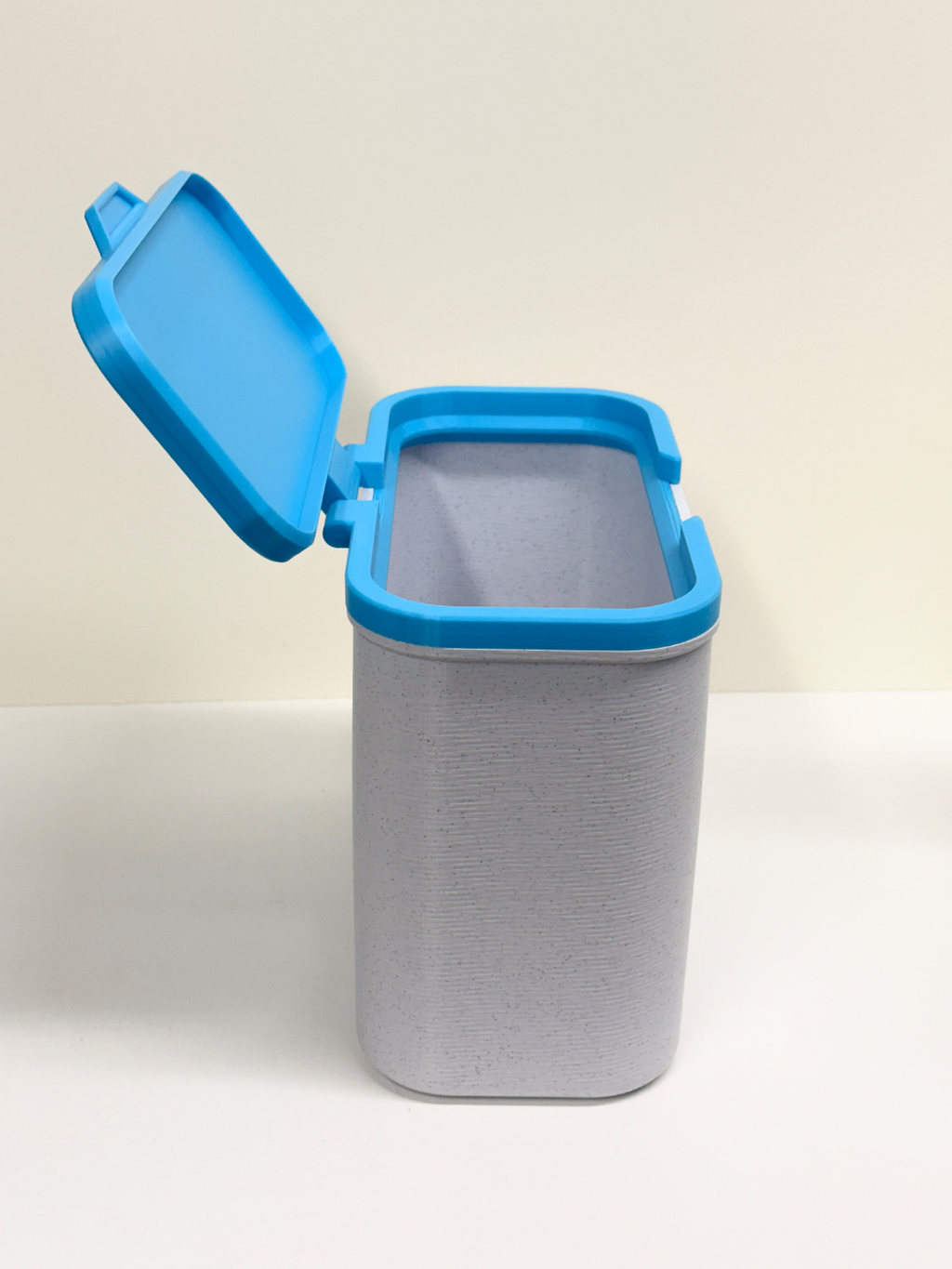 Compost bin / Trash can