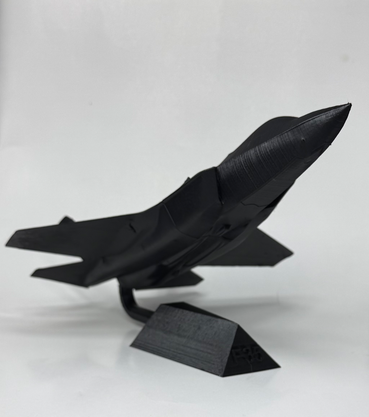 F35 and Simple Detachable Stand