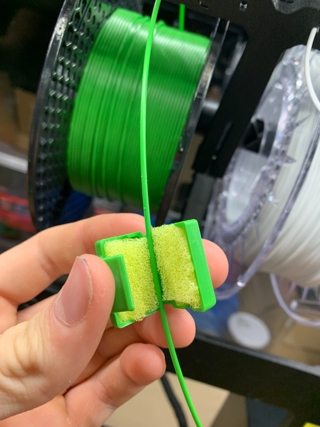 filament dust remover
