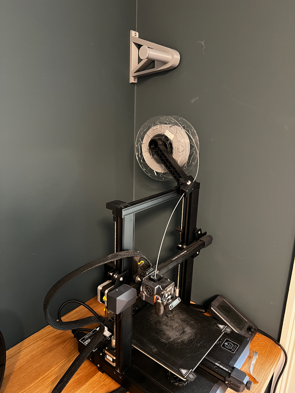 Wall/roof mounted spool holder for 3kg spools