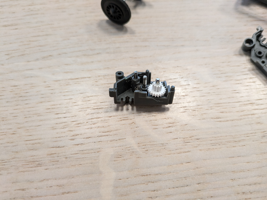 Gear replacement for Playtive train