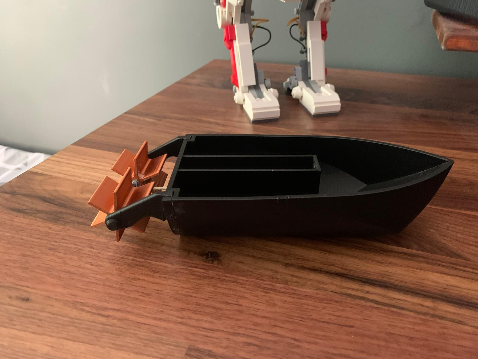 Rubber band boat