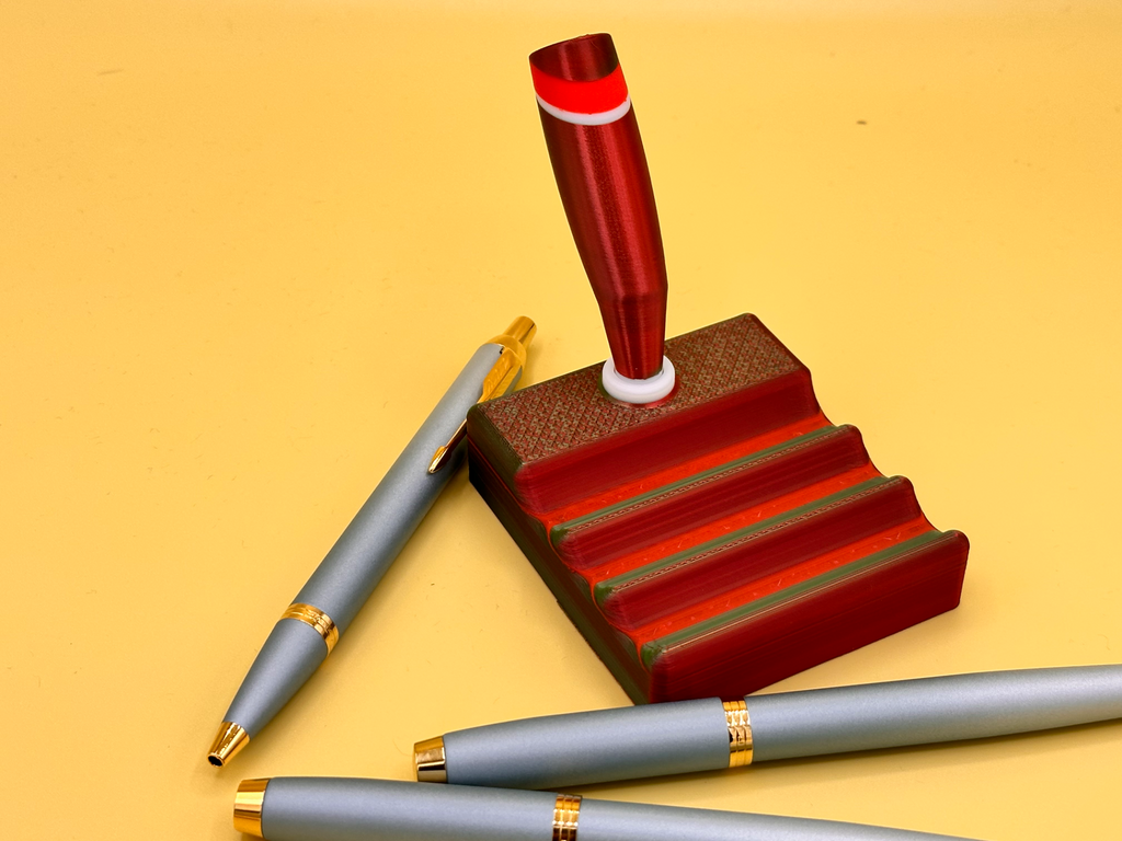 Fountain Pen Stand with Horizontal Pen Holder