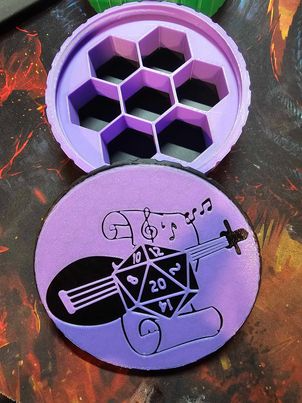 Bard's Ode, Dice Box with screw top lid