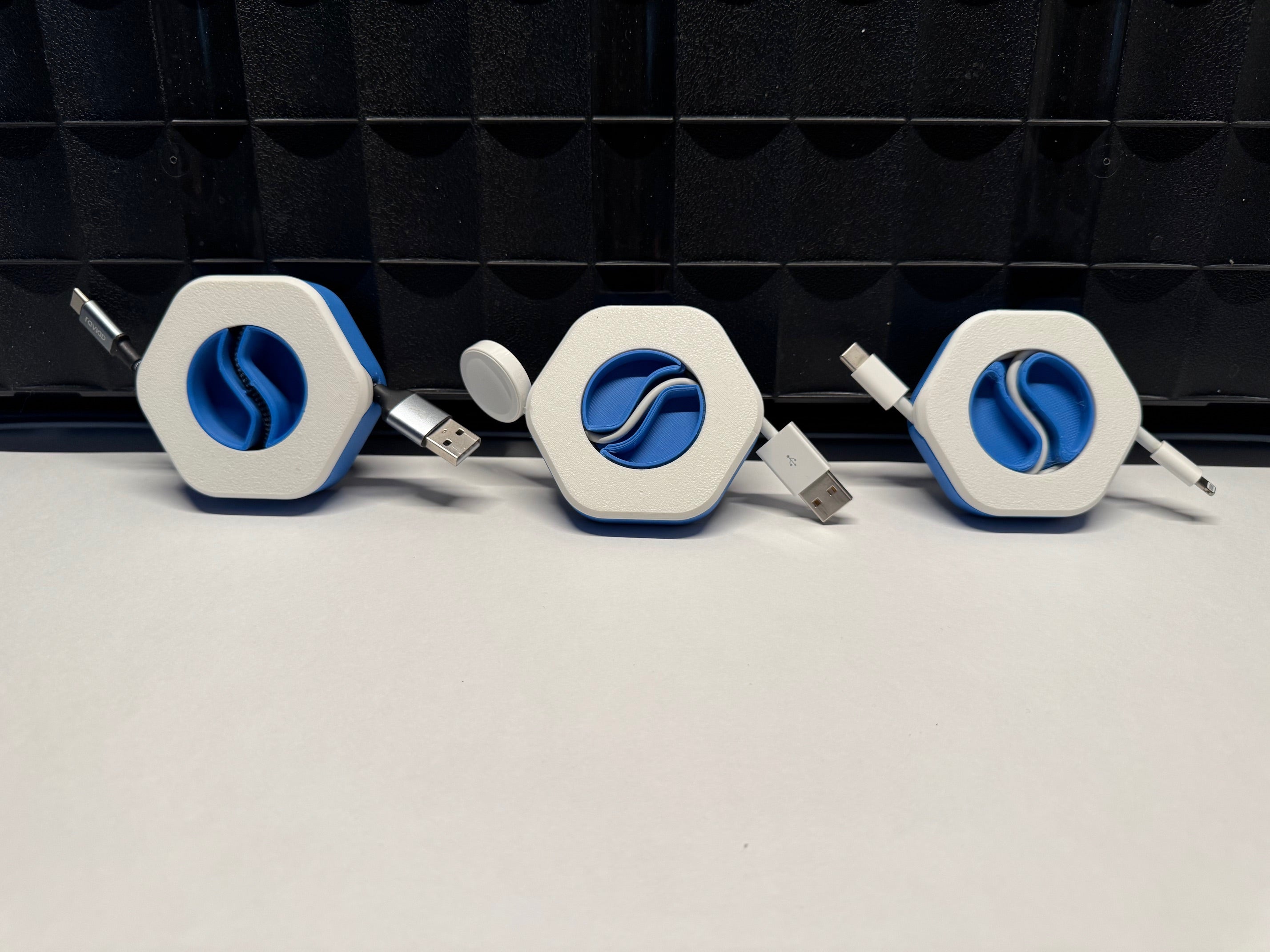 Cable Winder click-stop, snap-fit, height variants