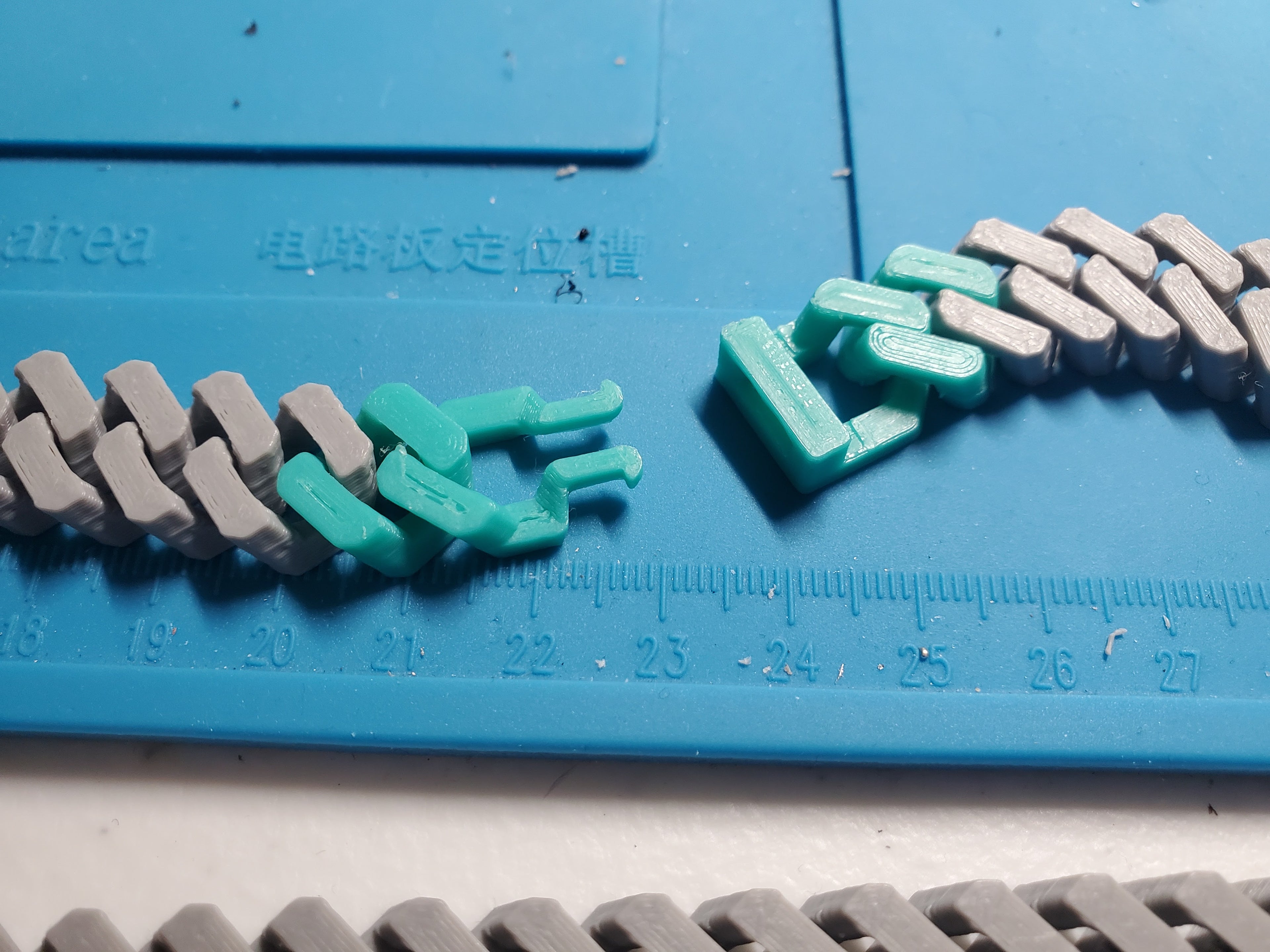 Ultra-Faceted Cuban Chain v100