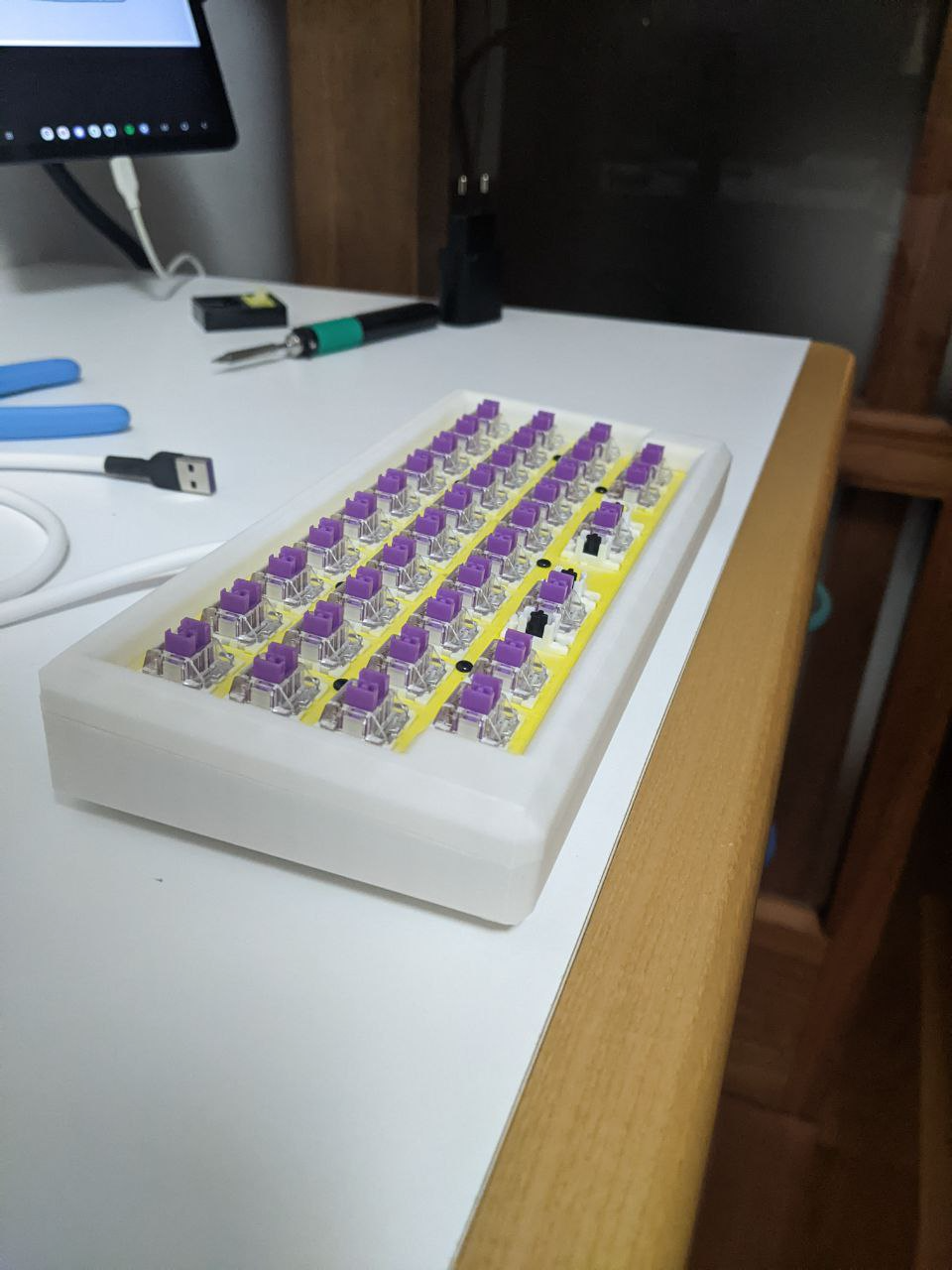 PetruziaMini - 40% Handwired Mechanical Keyboard