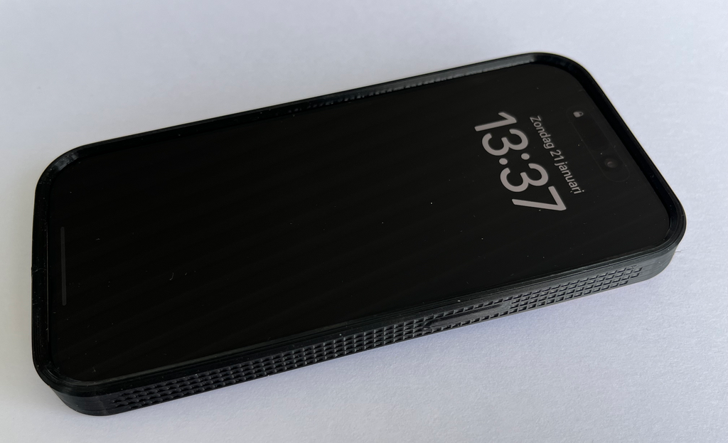 iPhone 15 Pro case (flexible, MagSafe)