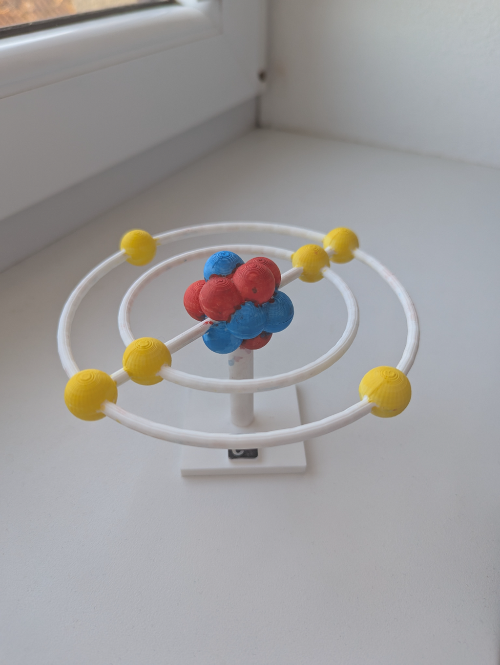 Carbon Atom Model (No AMS)