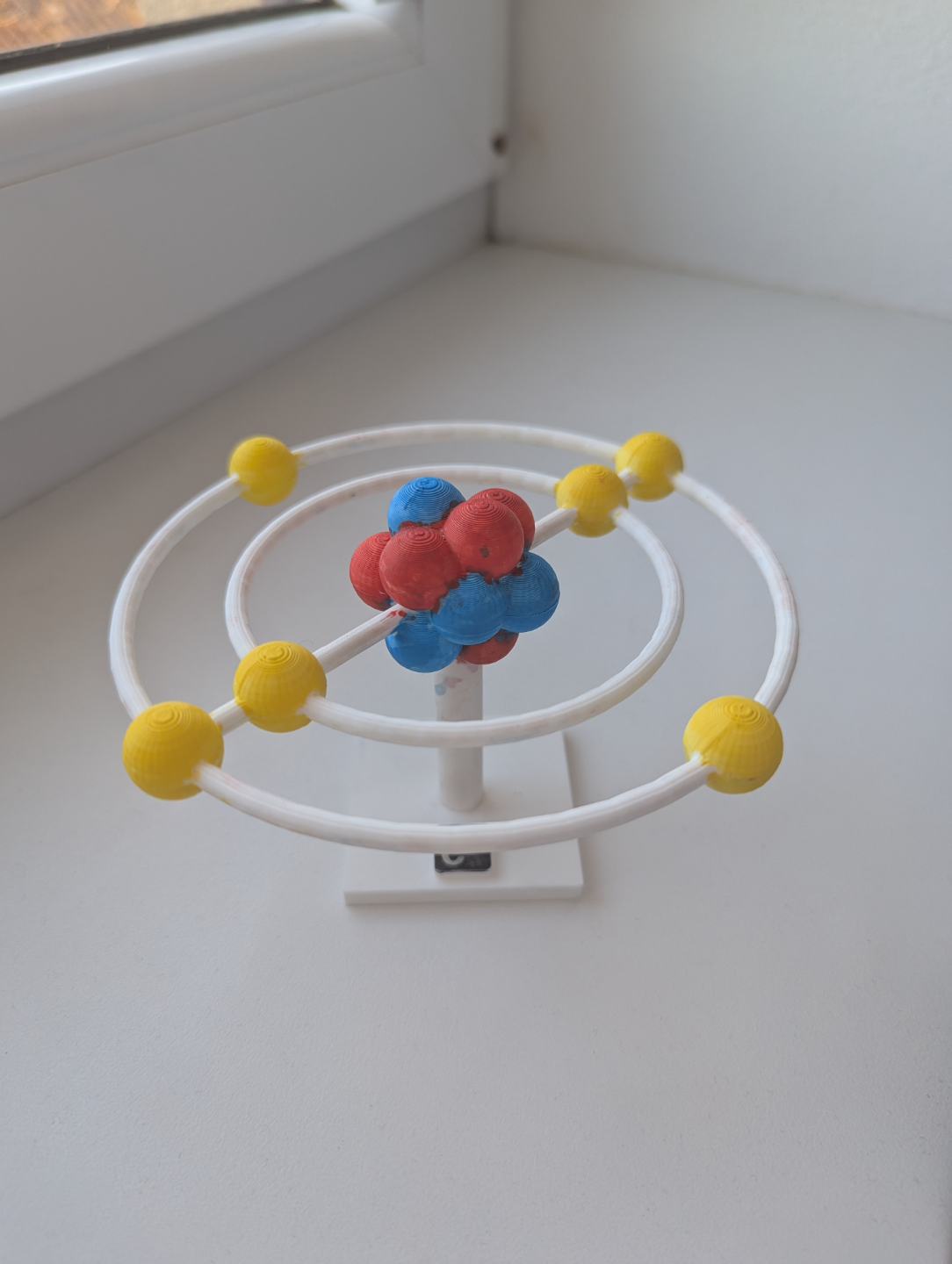Carbon Atom Model (No AMS)